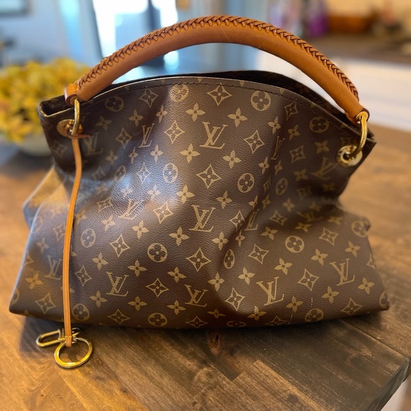 Louis Vuitton Handbags - Louis Vuitton Monogram Artsy MM